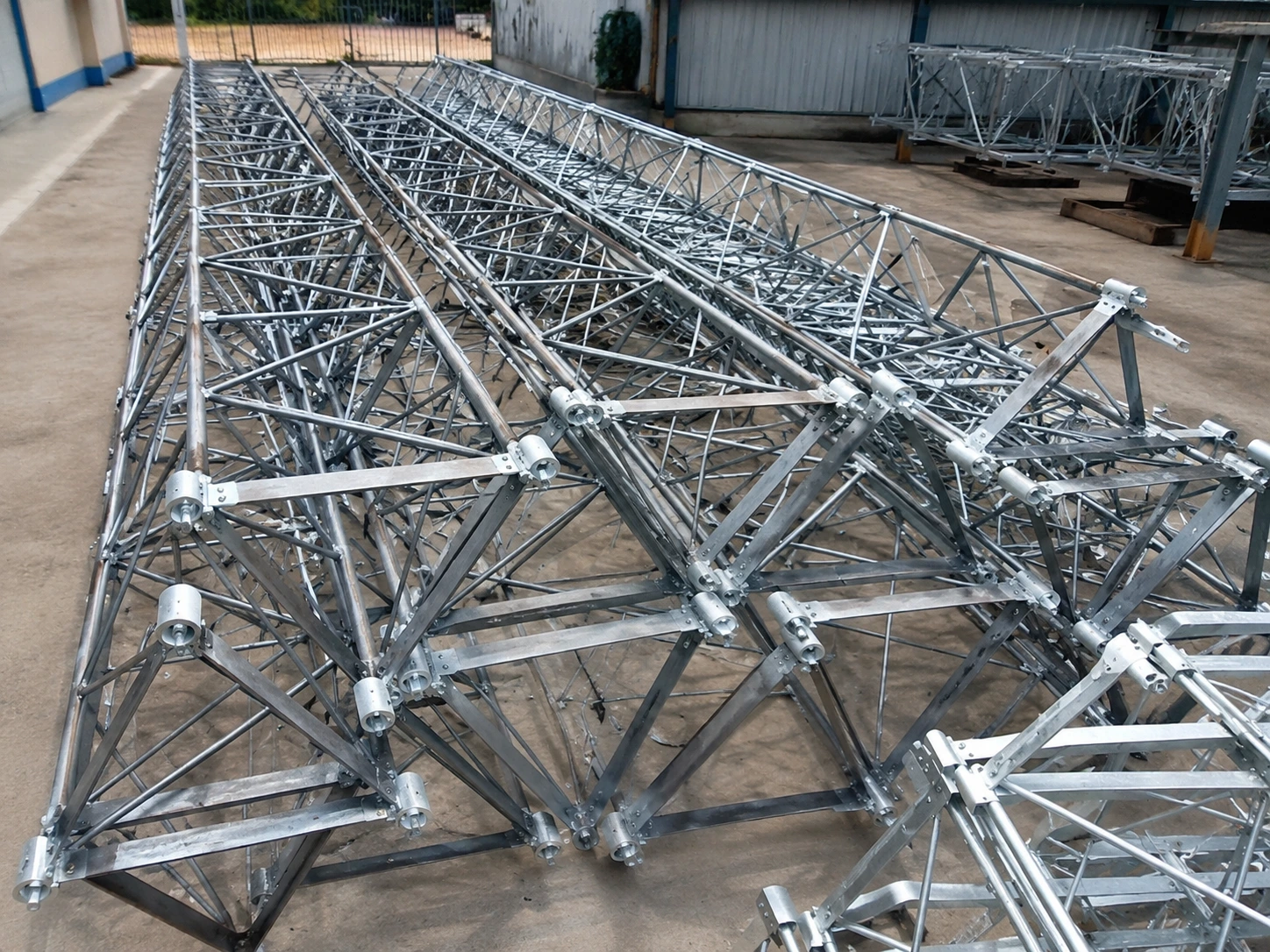 Proses fabrikasi tower triangle